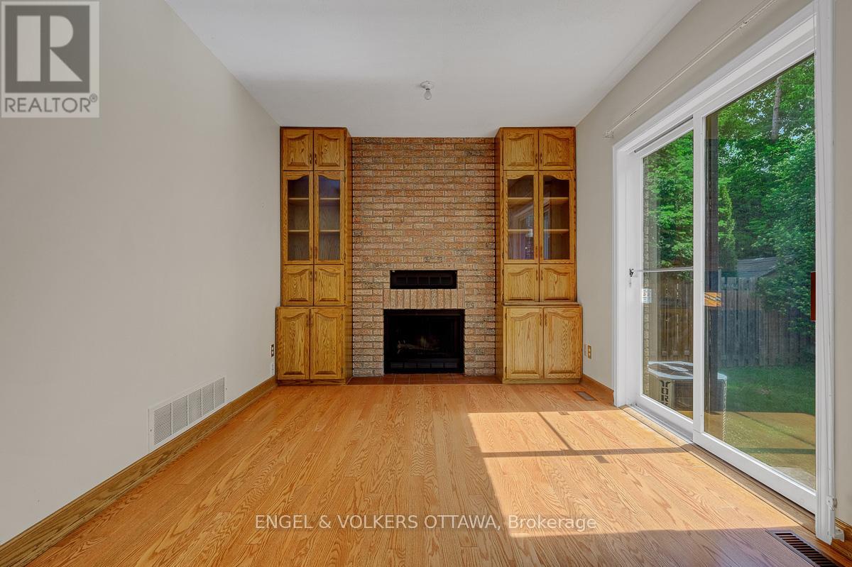 210 Cypress Court, Ottawa, Ontario  K2H 8Z8 - Photo 21 - X13240722