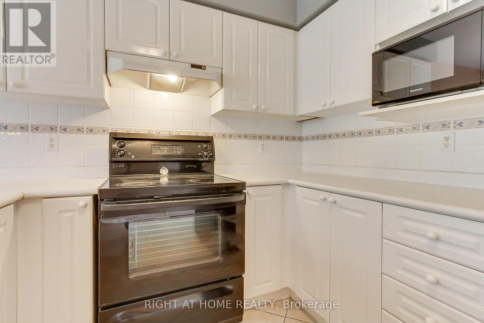 50 Dovedale Drive, Georgina, Ontario  L4P 4C7 - Photo 15 - N13240436