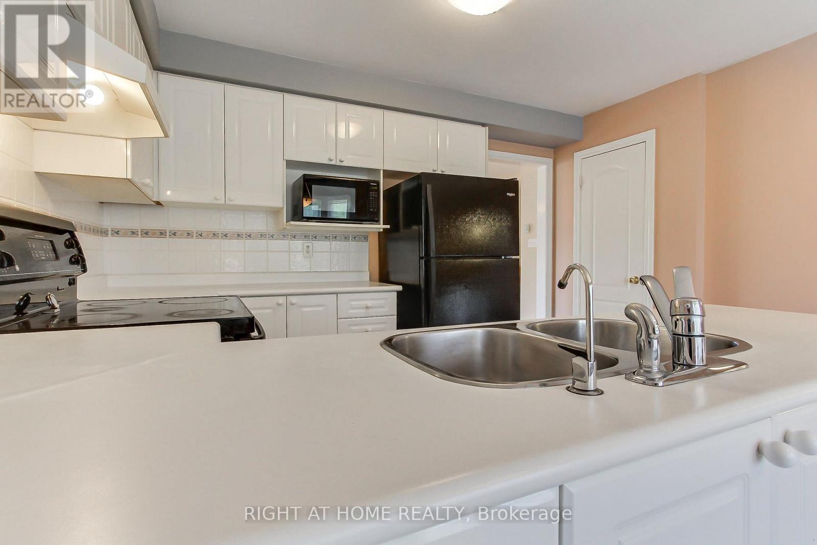 50 Dovedale Drive, Georgina, Ontario  L4P 4C7 - Photo 17 - N13240436