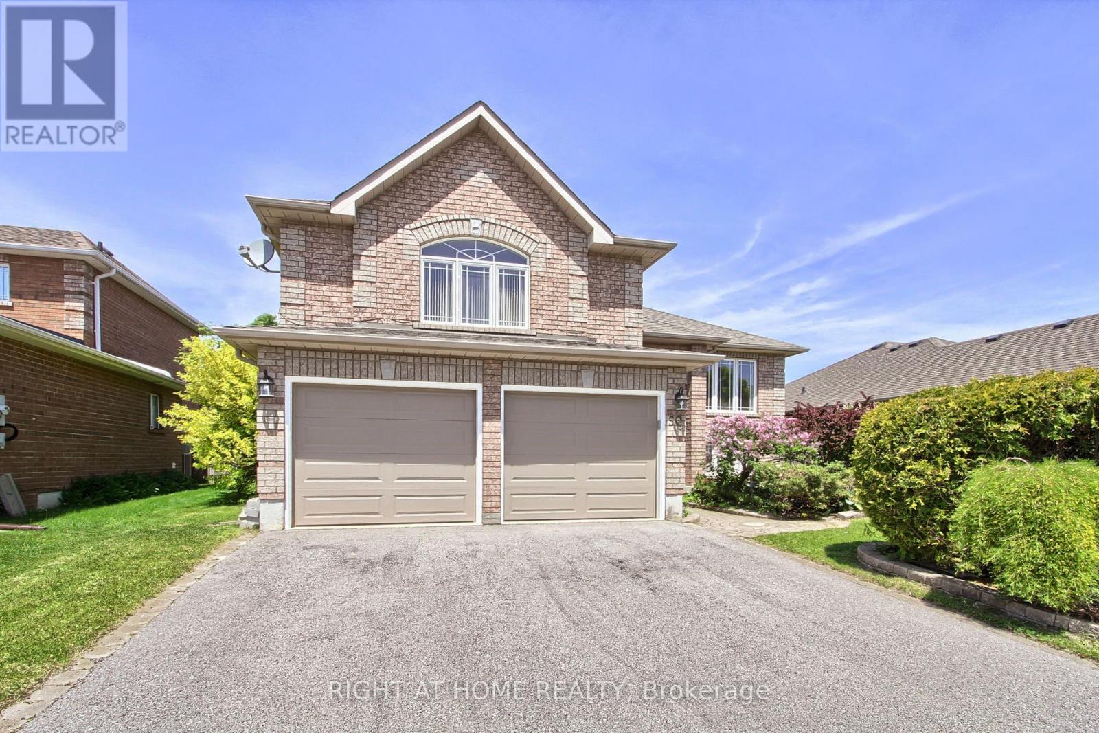 50 Dovedale Drive, Georgina, Ontario  L4P 4C7 - Photo 2 - N13240436