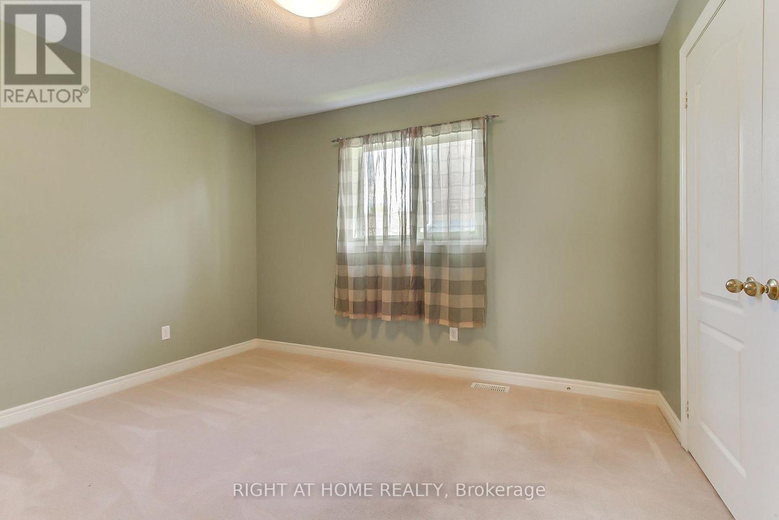 50 Dovedale Drive, Georgina, Ontario  L4P 4C7 - Photo 33 - N13240436