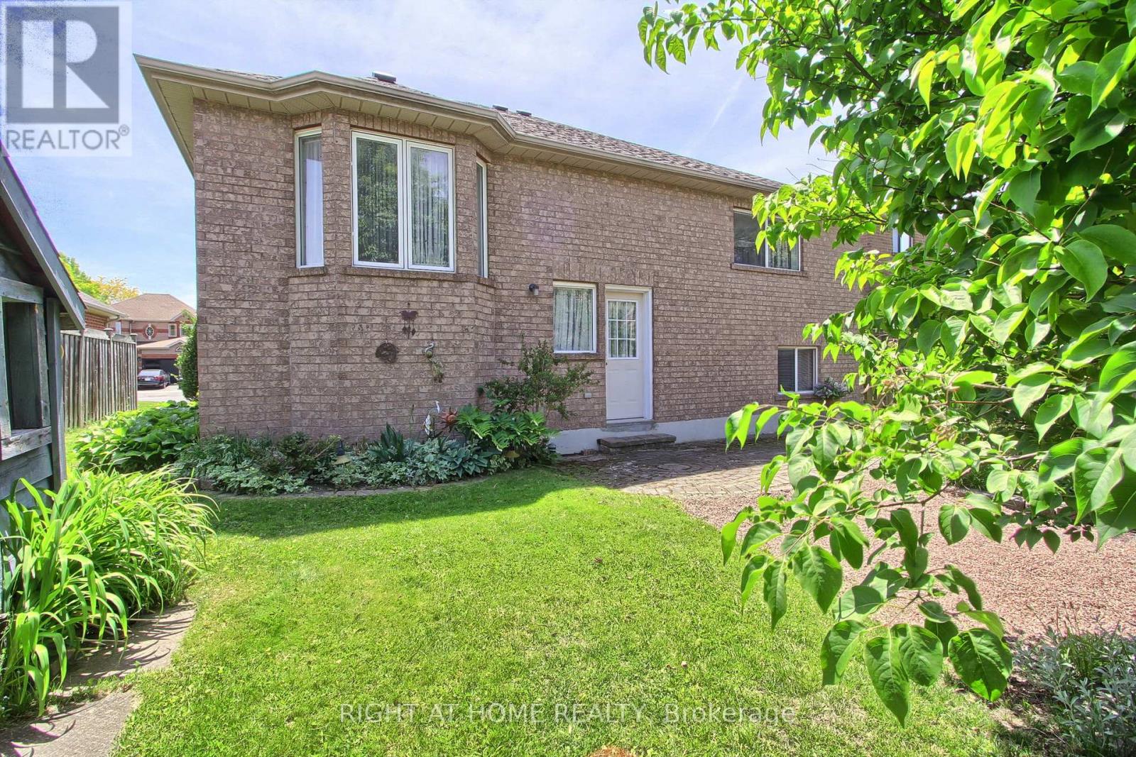 50 Dovedale Drive, Georgina, Ontario  L4P 4C7 - Photo 49 - N13240436