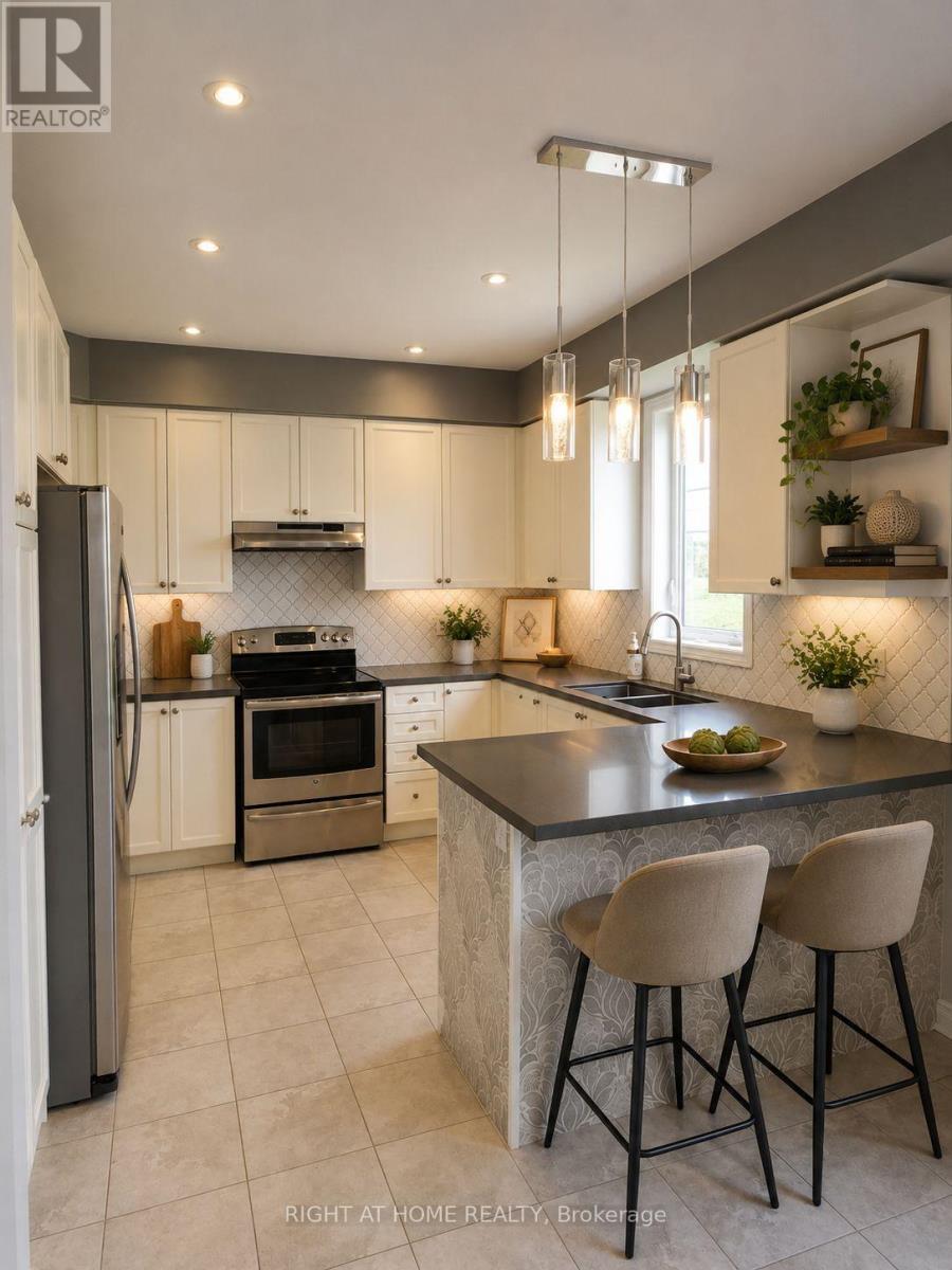 10 Collier Crescent, Essa (Angus), Ontario  L0M 1B5 - Photo 4 - N13240460