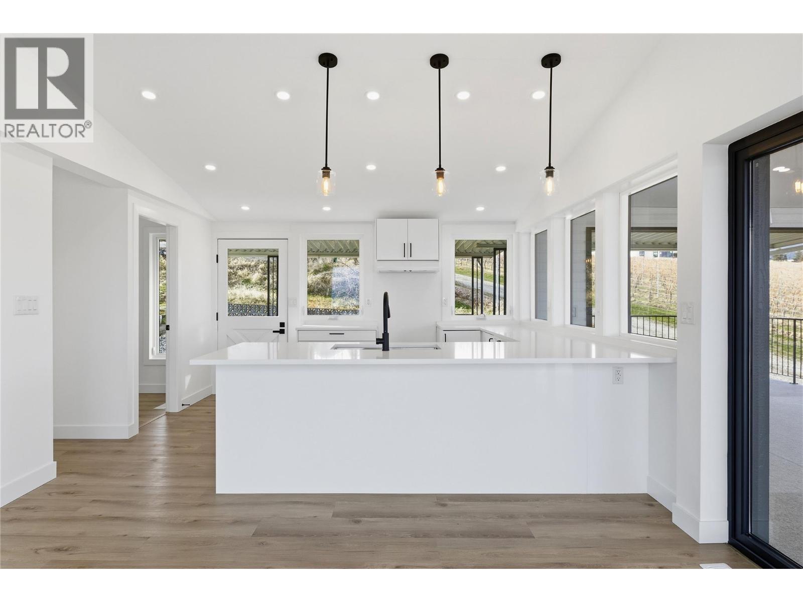 3906 Harding Road West Kelowna Photo 6