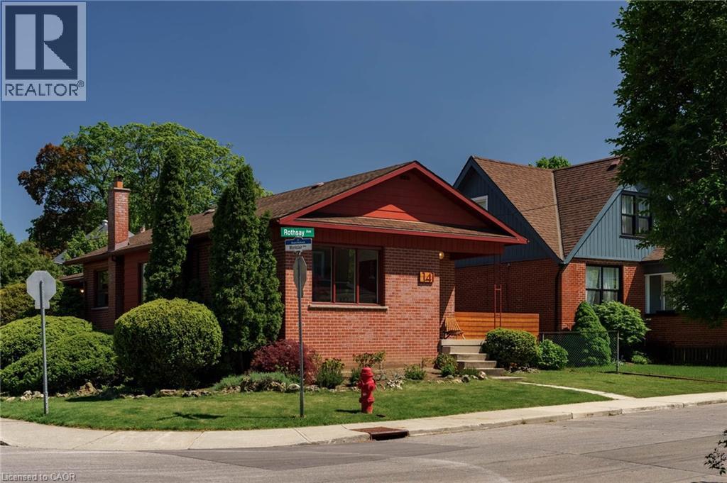 141 ROTHSAY Avenue, Hamilton, Ontario