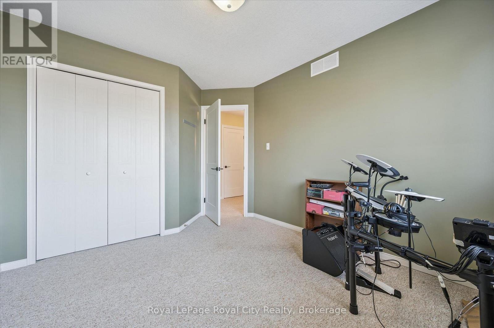24 Peer Drive, Guelph, Ontario  N1C 1H1 - Photo 28 - X13240710