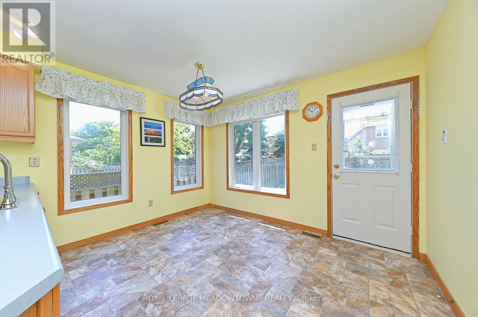 16 Harrop Avenue, Halton Hills, Ontario  L7G 5R2 - Photo 19 - W13240292