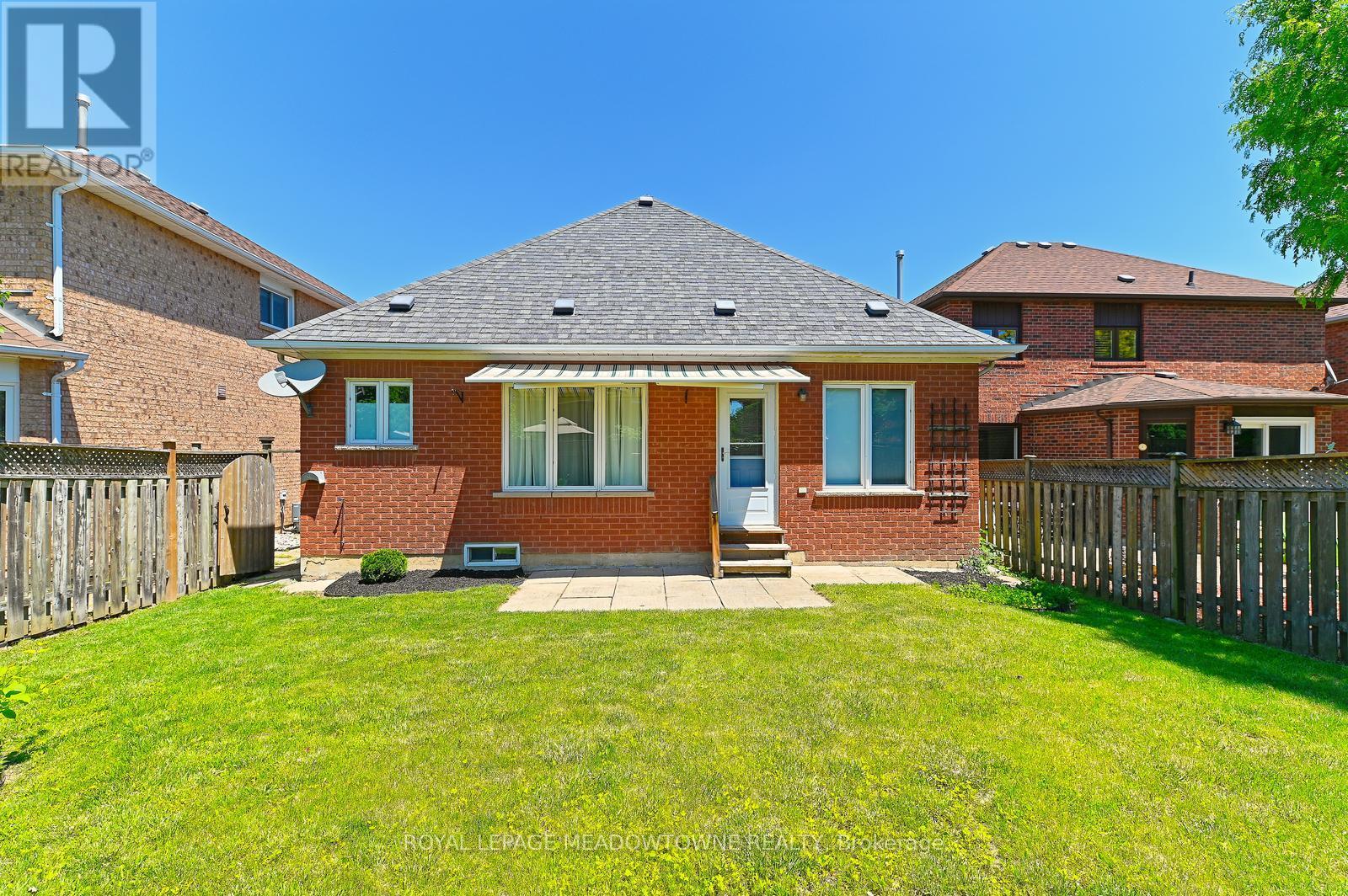 16 Harrop Avenue, Halton Hills, Ontario  L7G 5R2 - Photo 40 - W13240292
