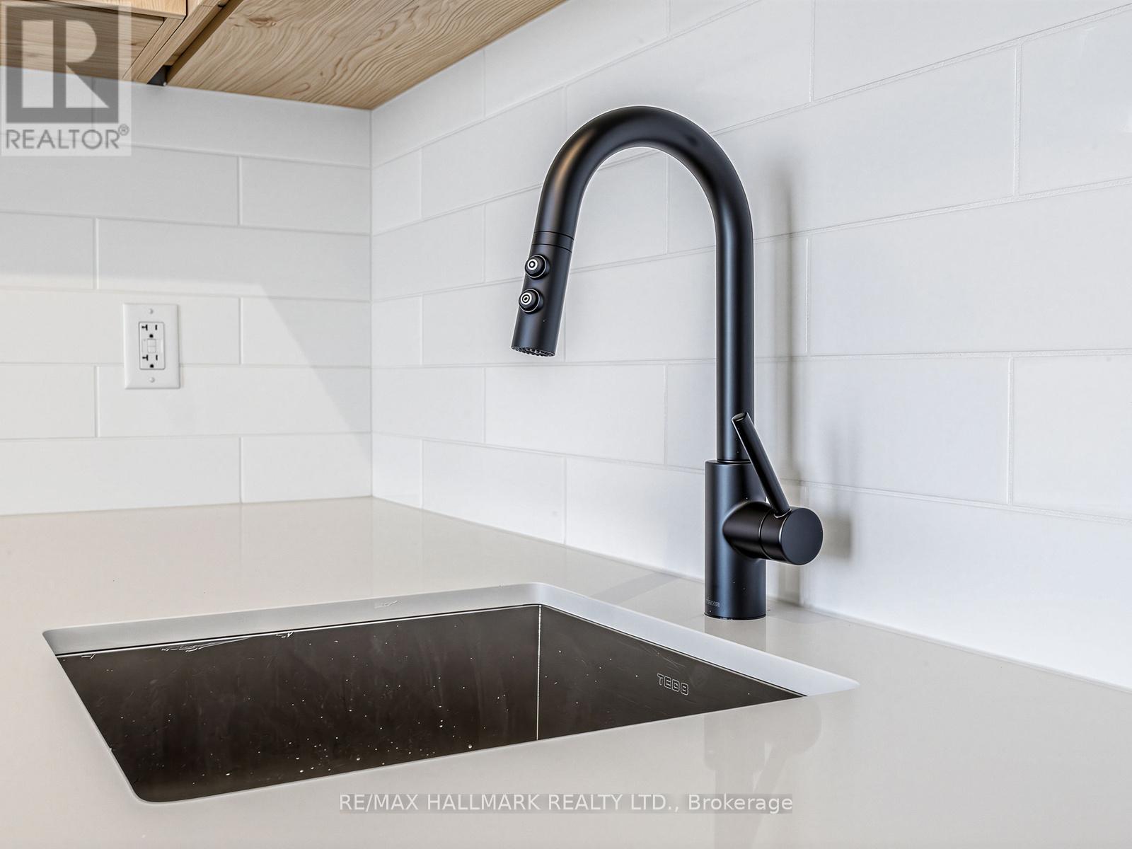 1805 - 1185 Dupont Street, Toronto, Ontario  M6H 0G5 - Photo 21 - W13240406