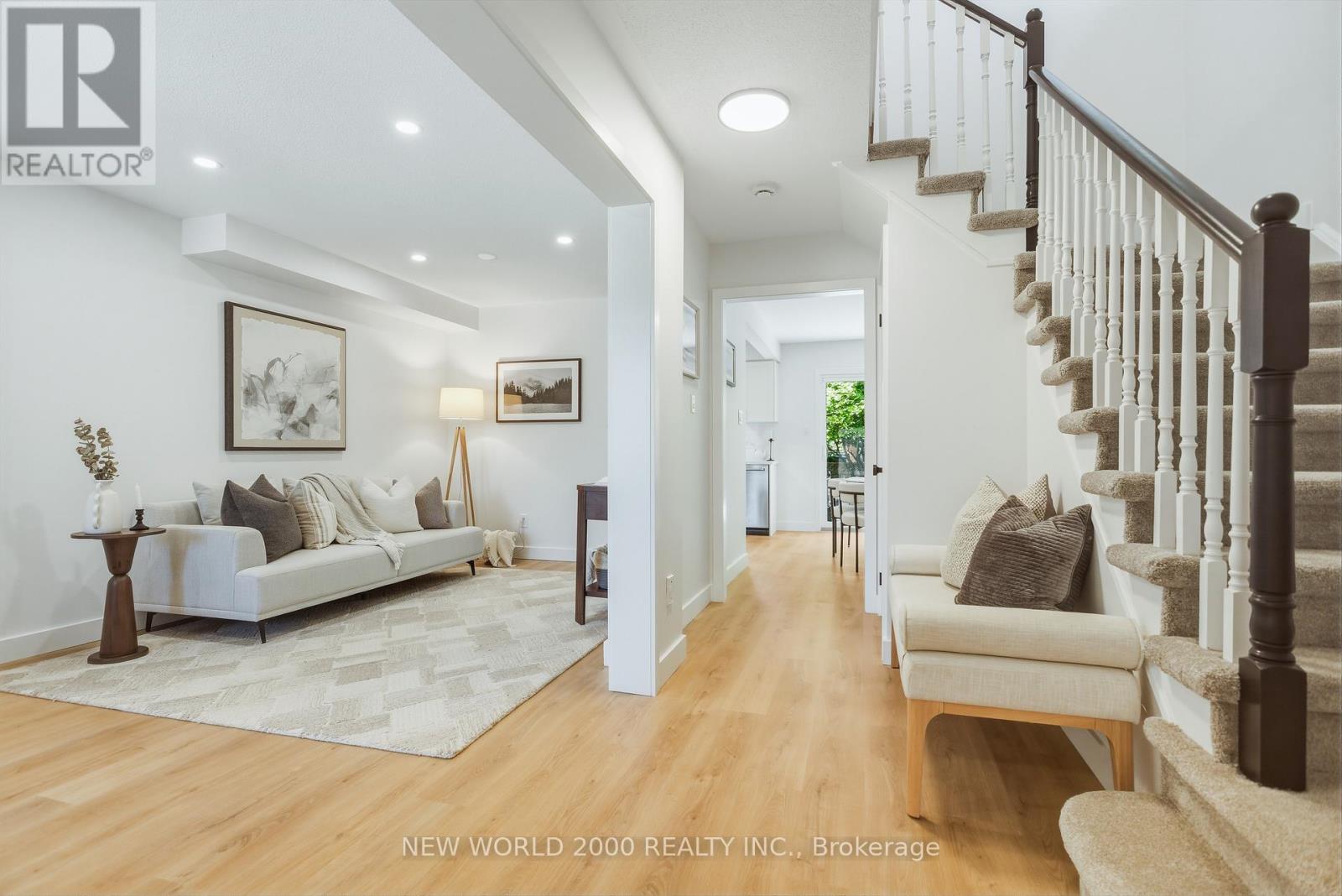 644 Amelia Crescent, Burlington, Ontario  L7L 6E5 - Photo 8 - W13240424