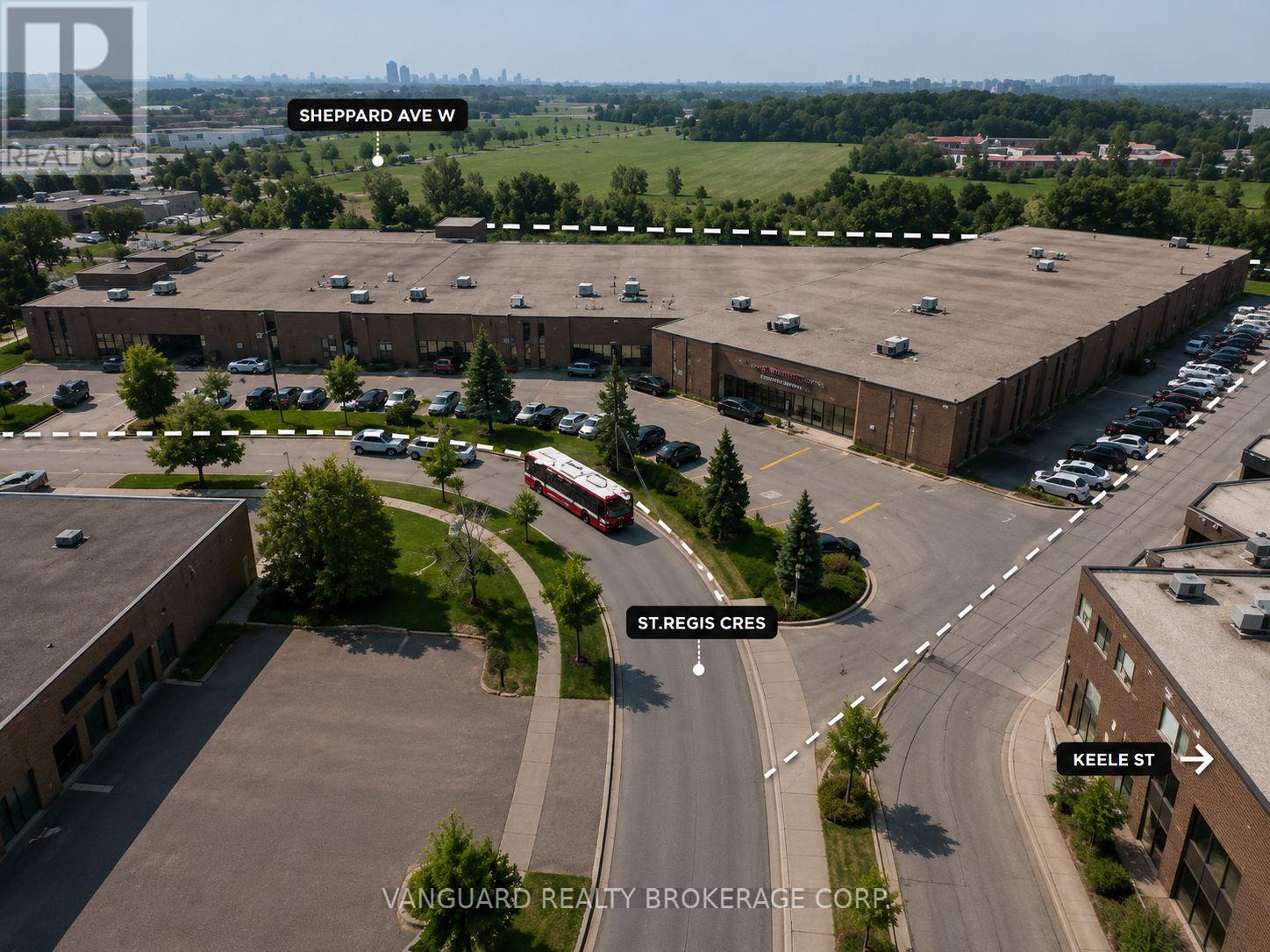 81 St Regis Crescent S, Toronto, Ontario  M3J 1Y6 - Photo 3 - W12881666