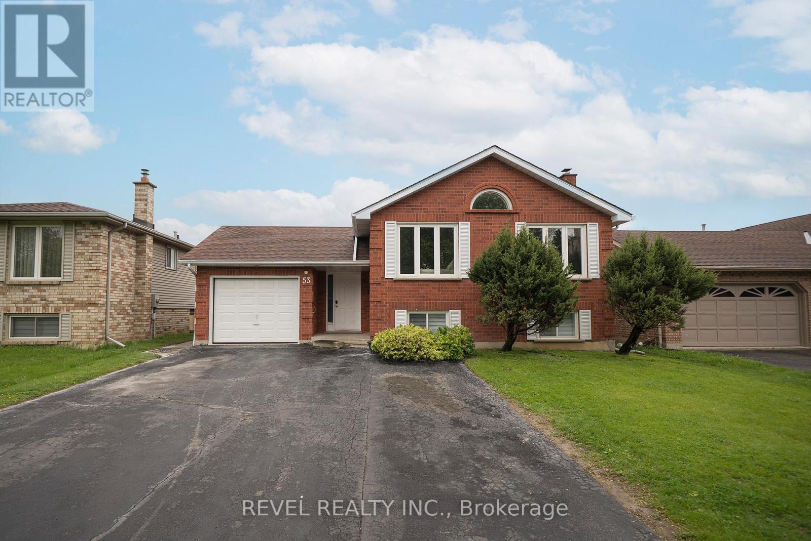 LOWER - 53 MEMORIAL DRIVE, Brantford, Ontario