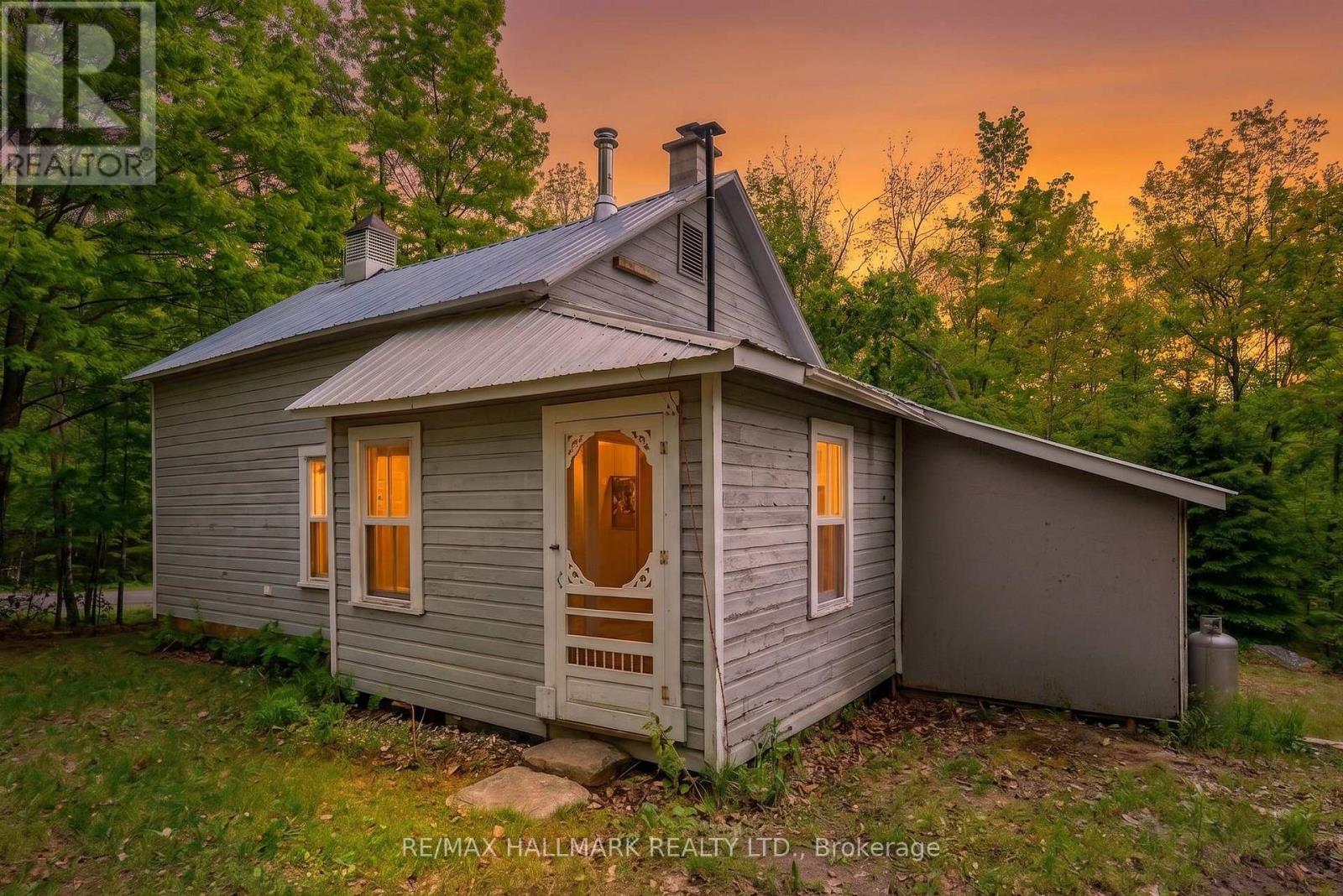 1005 LEARNERS LANE, Minden Hills, Ontario