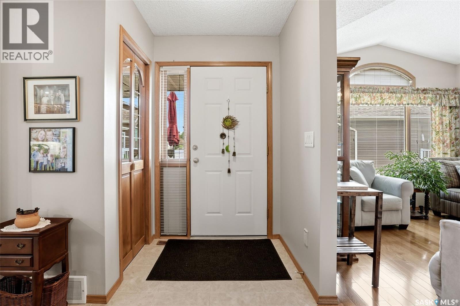 22 Kensington Crescent, Regina, Saskatchewan  S4S 7G6 - Photo 3 - SK038222