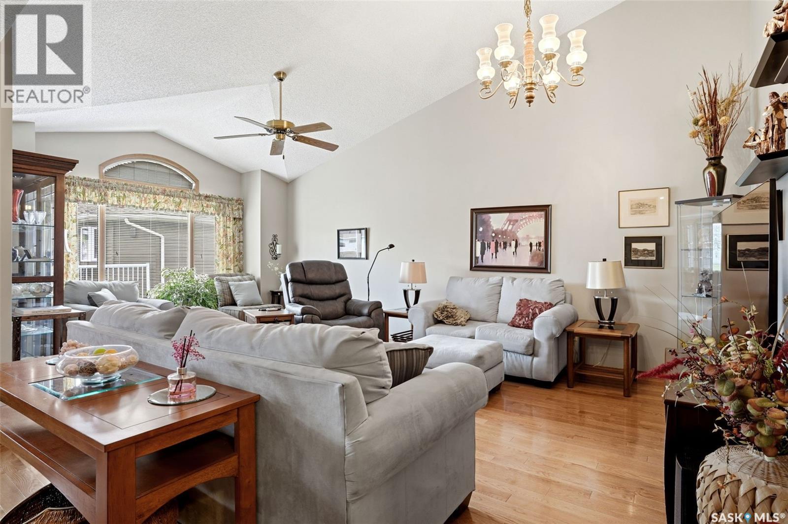 22 Kensington Crescent, Regina, Saskatchewan  S4S 7G6 - Photo 4 - SK038222