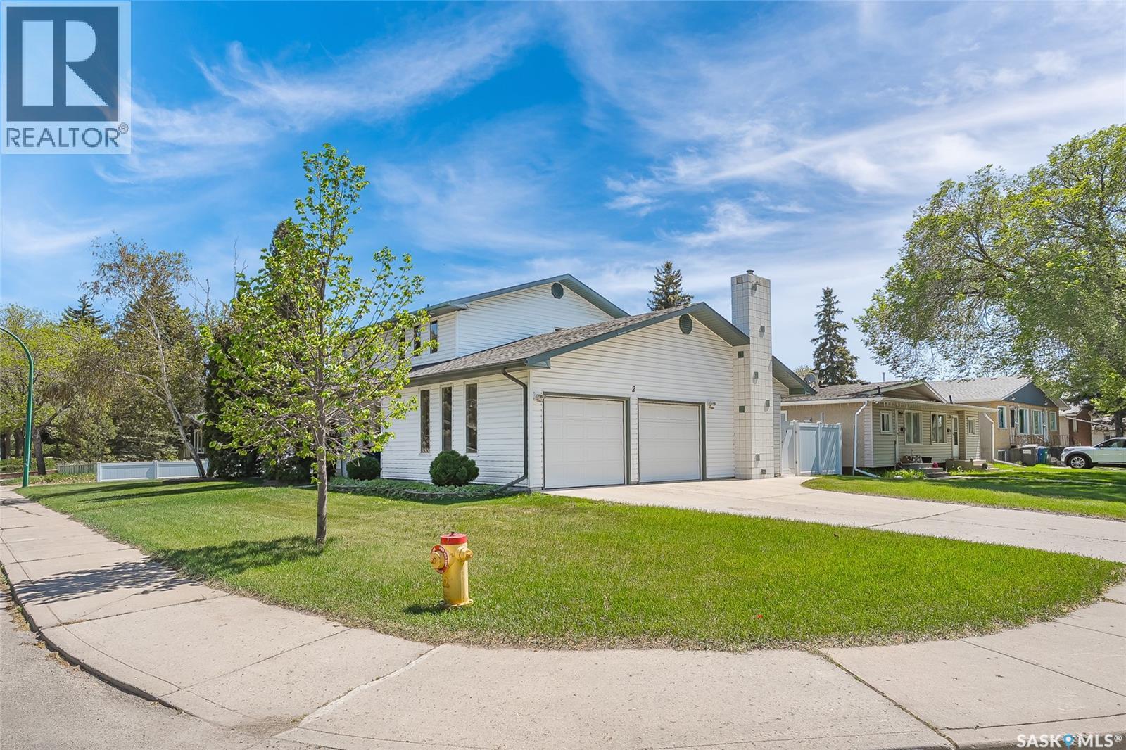 2 Cambridge Crescent, Saskatoon, Saskatchewan  S7H 3P8 - Photo 3 - SK037966