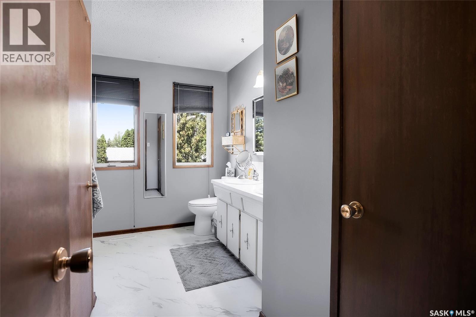 2 Cambridge Crescent, Saskatoon, Saskatchewan  S7H 3P8 - Photo 34 - SK037966