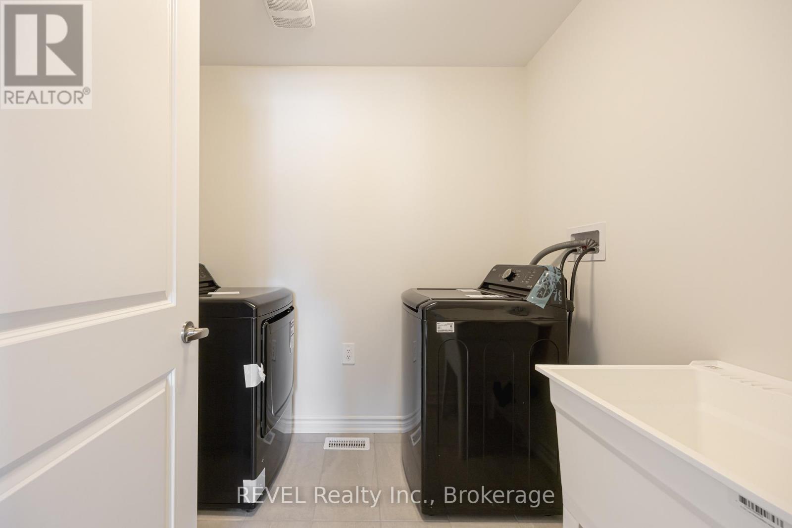 6 Rackham Lane, Clarington, Ontario  L1E 0M3 - Photo 22 - E13240904
