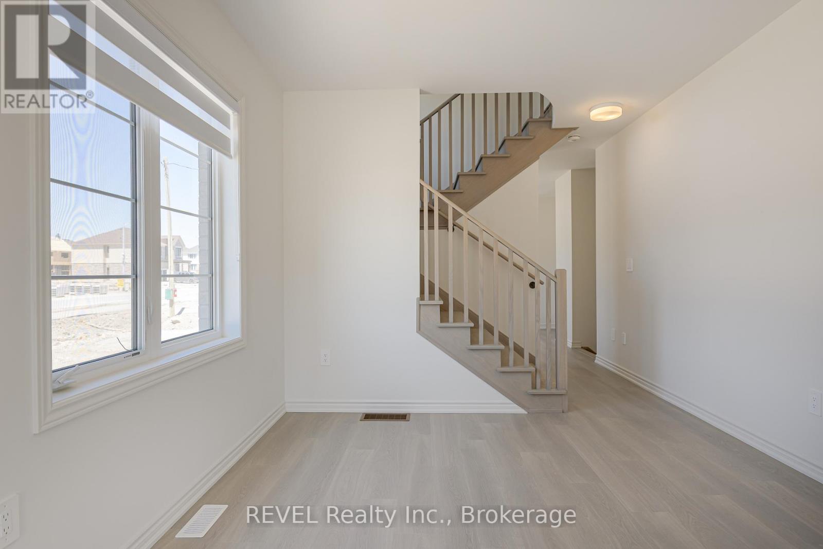 6 Rackham Lane, Clarington, Ontario  L1E 0M3 - Photo 4 - E13240904