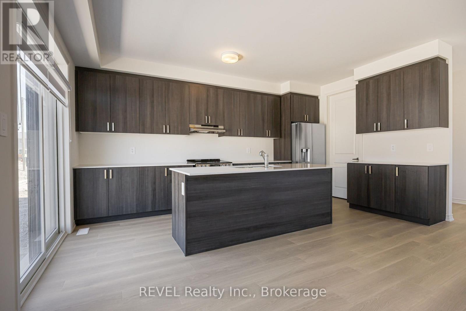 6 Rackham Lane, Clarington, Ontario  L1E 0M3 - Photo 8 - E13240904