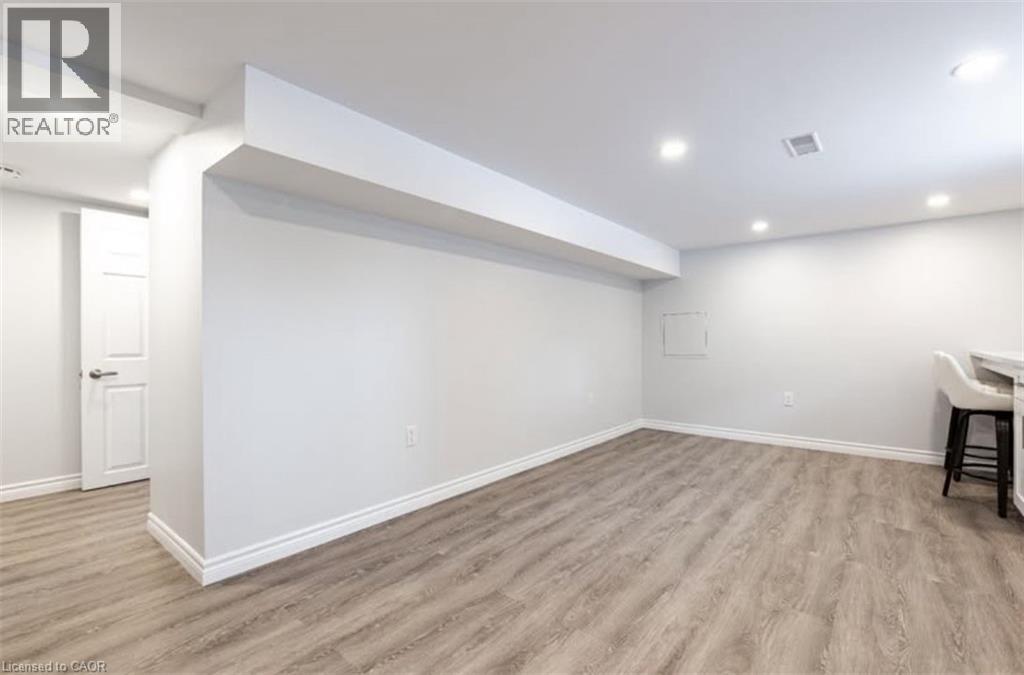 169 Wallace Avenue S Unit# Lower, Welland, Ontario  L3B 1R4 - Photo 4 - 40836771