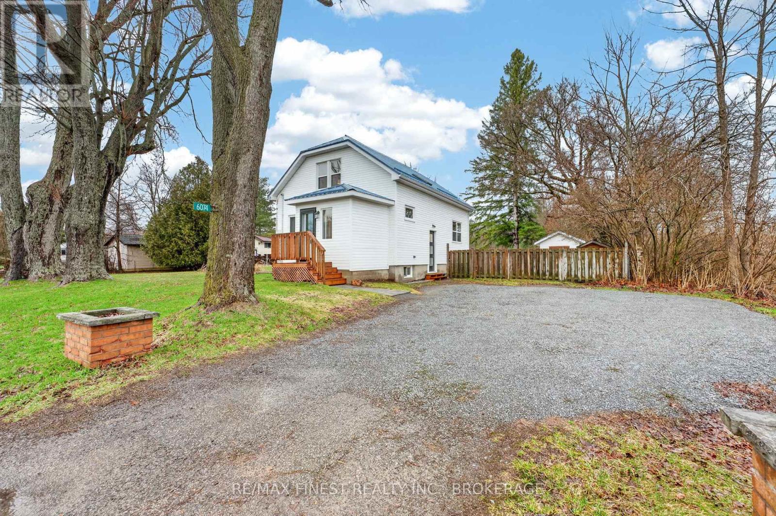 6074 Bank Street, Frontenac, Ontario  K0H 2W0 - Photo 2 - X13241012