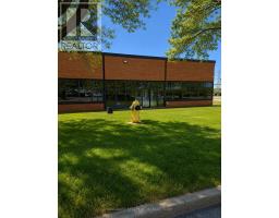 100 BRISBANE ROAD, Toronto, Ontario