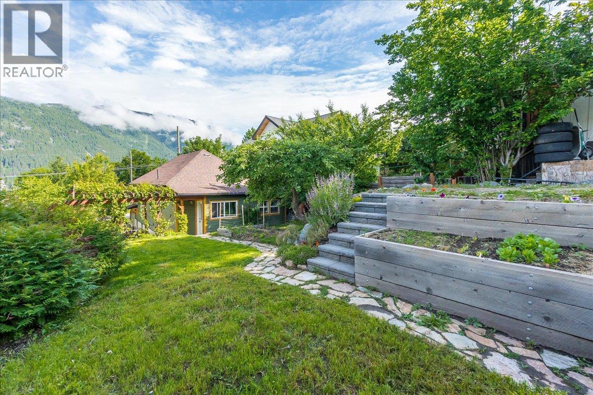 720 Latimer Street, Nelson, British Columbia  V1L 4V4 - Photo 50 - 10389936