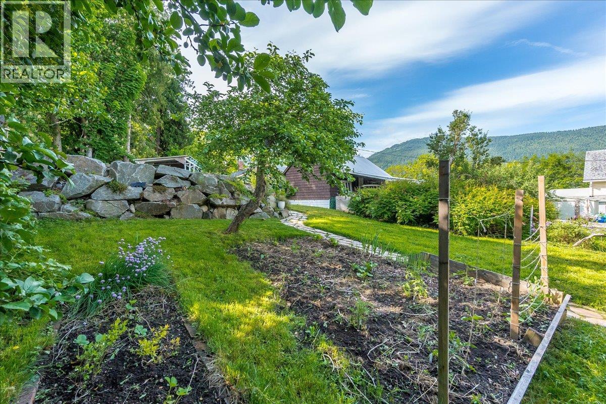 720 Latimer Street, Nelson, British Columbia  V1L 4V4 - Photo 48 - 10389936