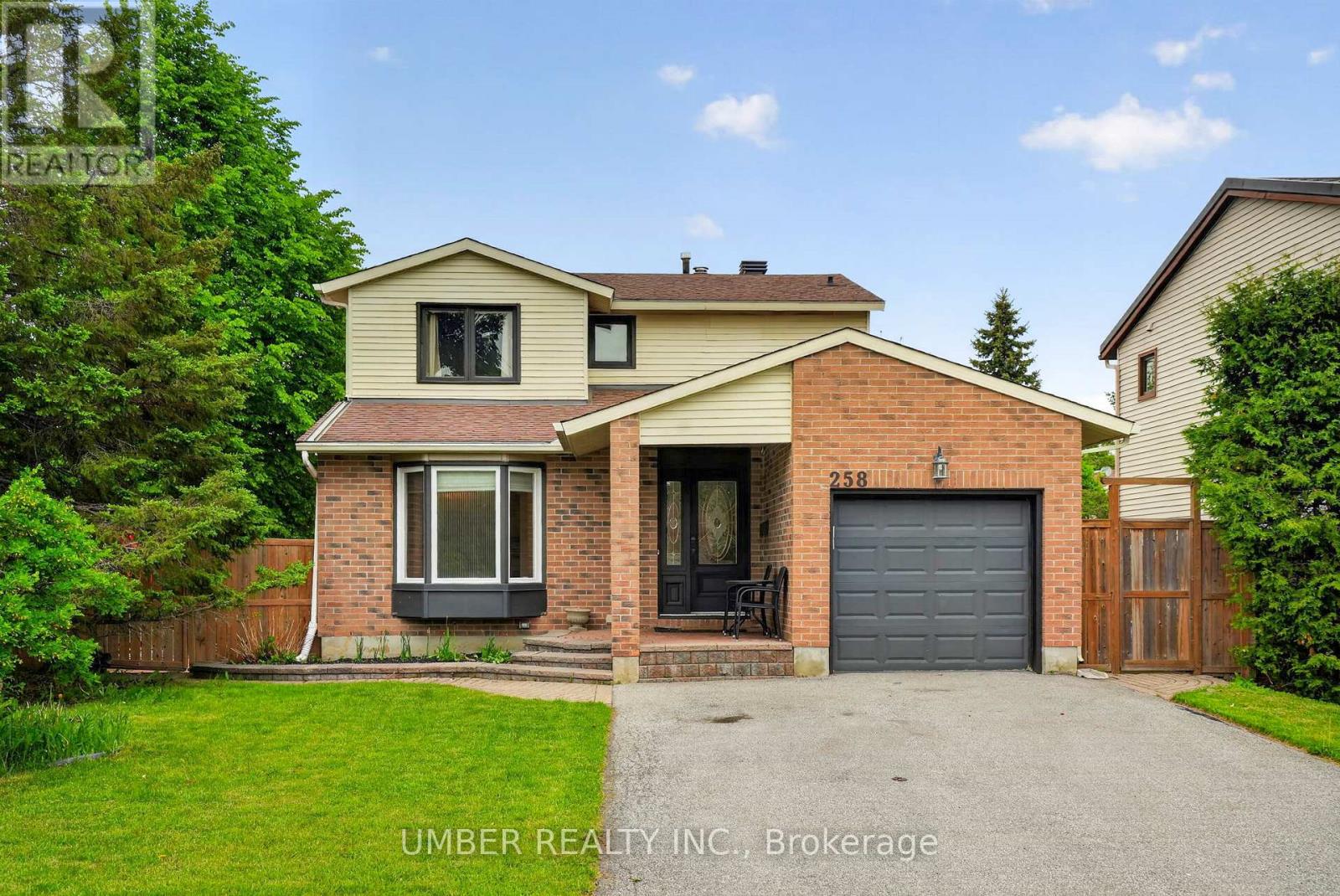 258 Anglehart Avenue, Ottawa, Ontario  K1E 2V9 - Photo 1 - X13240924