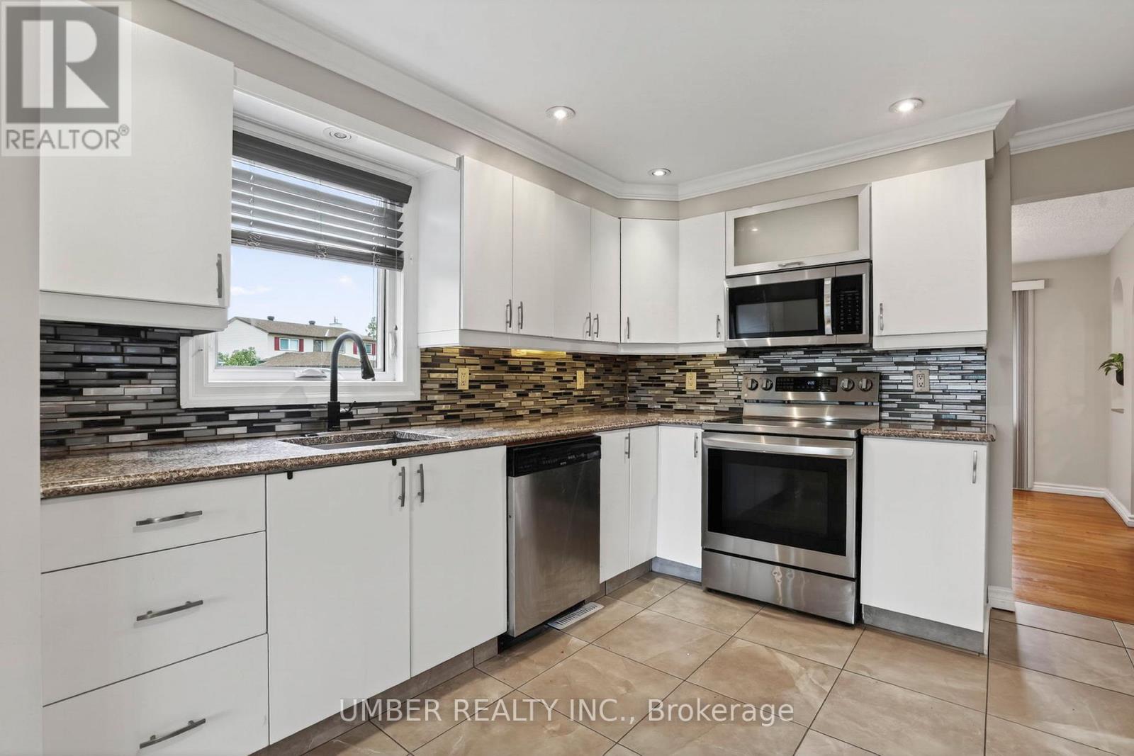 258 Anglehart Avenue, Ottawa, Ontario  K1E 2V9 - Photo 13 - X13240924