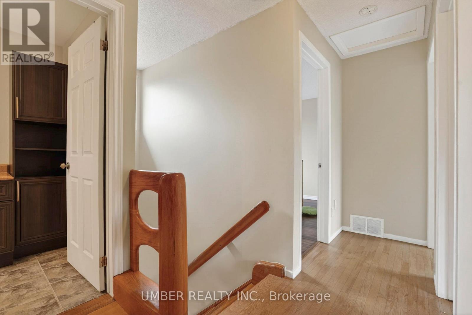 258 Anglehart Avenue, Ottawa, Ontario  K1E 2V9 - Photo 23 - X13240924