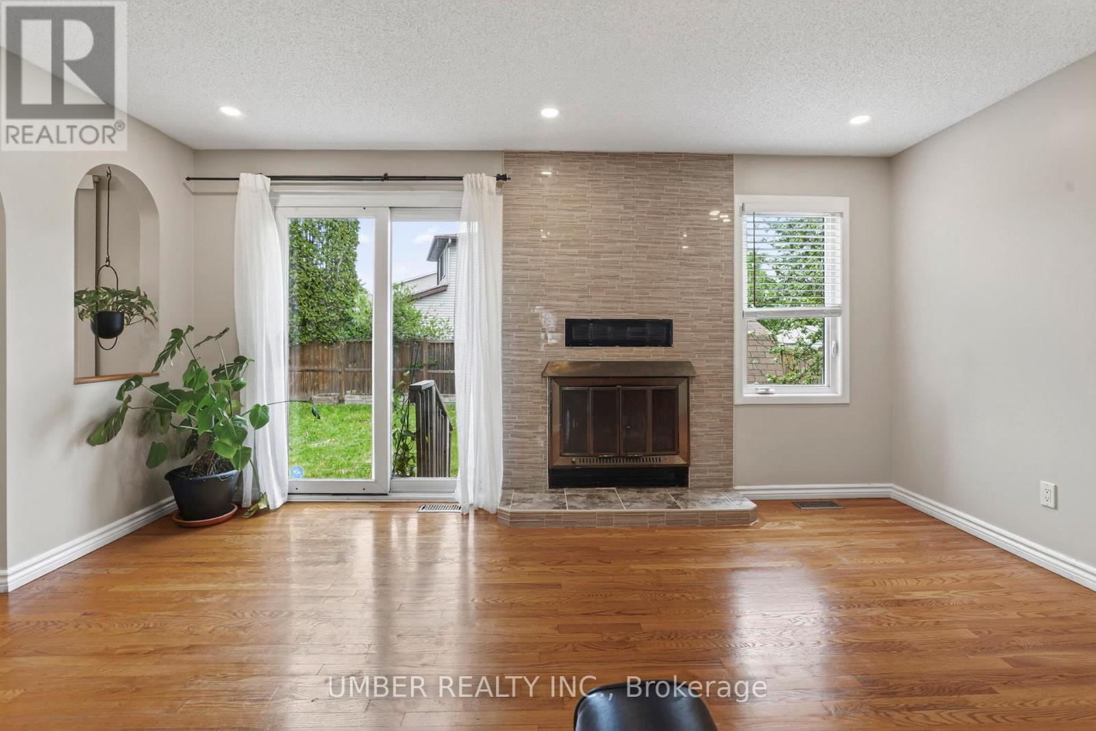 258 Anglehart Avenue, Ottawa, Ontario  K1E 2V9 - Photo 7 - X13240924