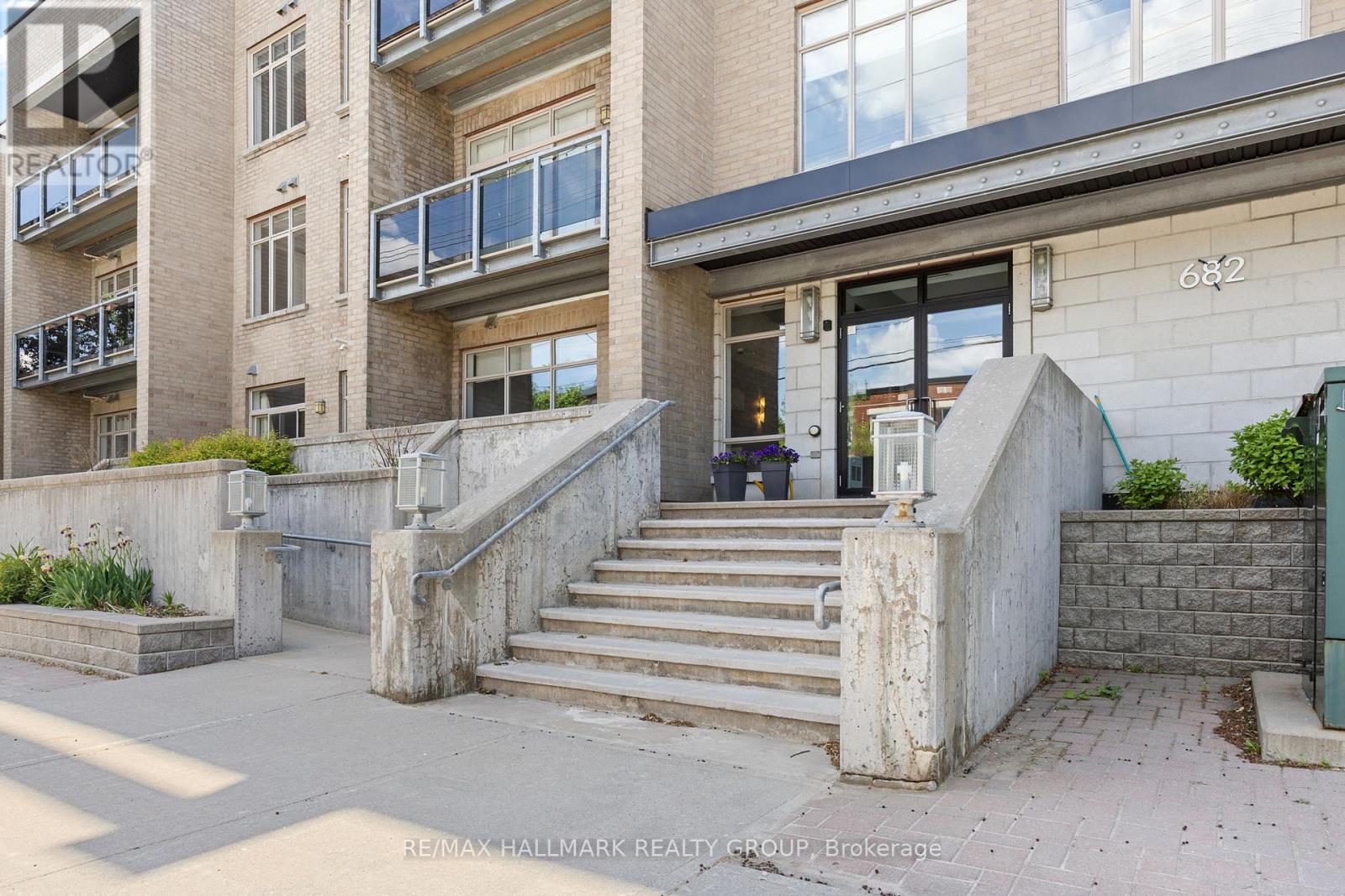 311 - 682 Churchill Avenue N, Ottawa, Ontario  K1Z 5G5 - Photo 1 - X13241036