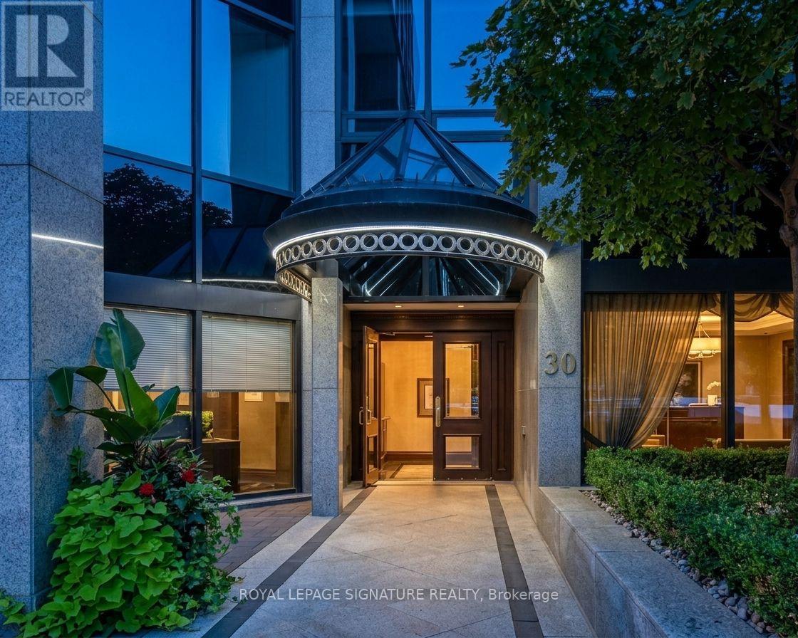 2202 - 30 WELLINGTON STREET E, Toronto, Ontario