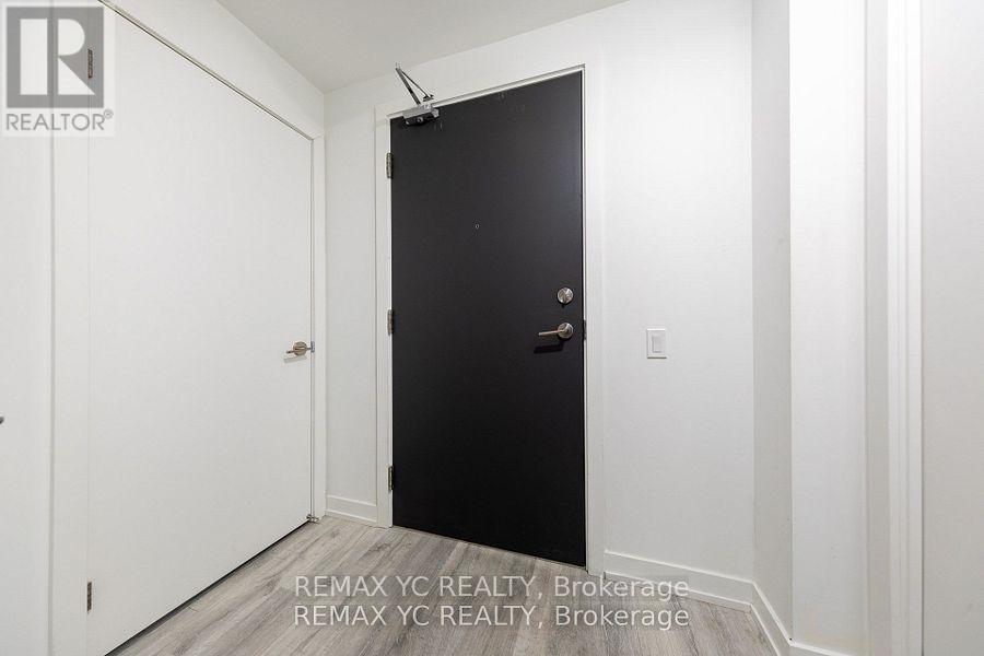 835 - 7 Golden Lion Heights N, Toronto, Ontario  M2M 0C1 - Photo 5 - C13240566