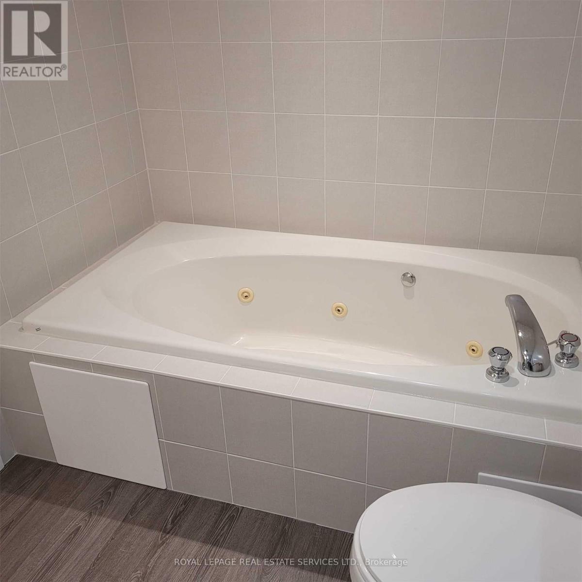 204 - 225 Davenport Road, Toronto, Ontario  M5R 3R2 - Photo 11 - C13240782