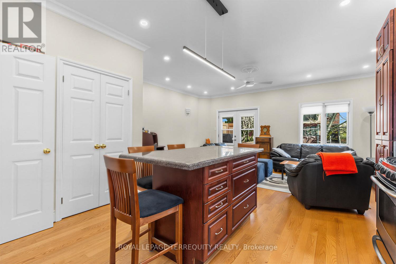 21 Hadley Road, Toronto, Ontario  M4S 2N8 - Photo 12 - C13240826