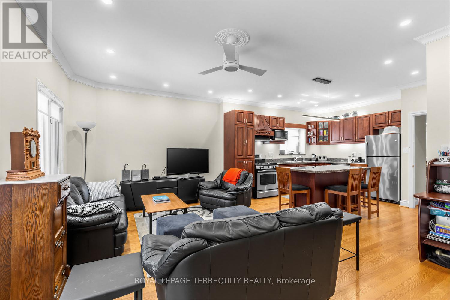 21 Hadley Road, Toronto, Ontario  M4S 2N8 - Photo 15 - C13240826