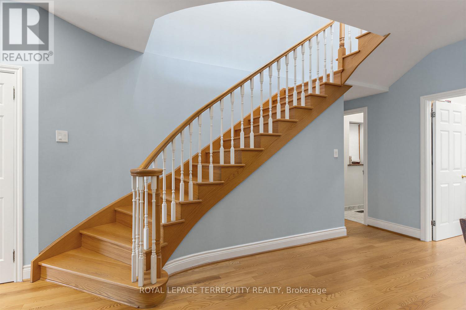 21 Hadley Road, Toronto, Ontario  M4S 2N8 - Photo 8 - C13240826