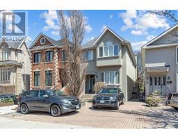 21 HADLEY ROAD, Toronto, Ontario