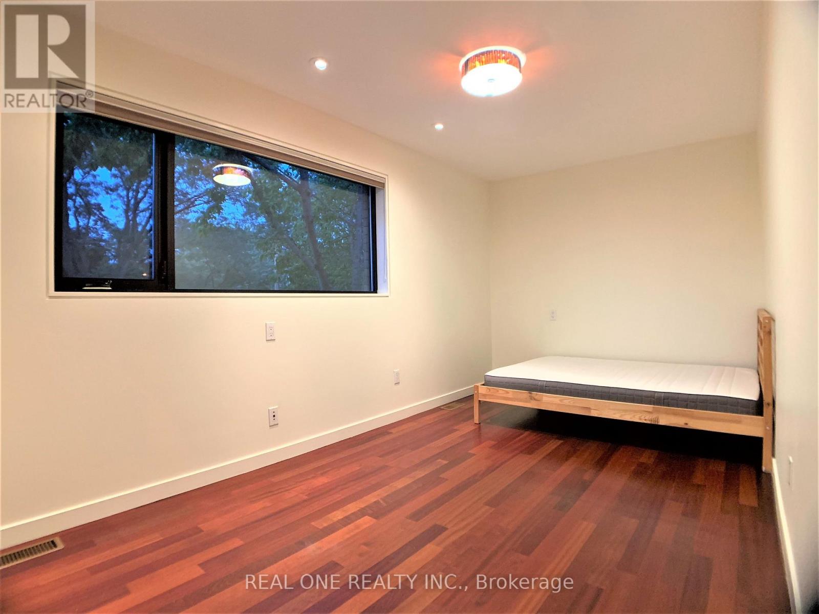 5 Dunlace Drive, Toronto, Ontario  M2L 2R8 - Photo 22 - C13240864