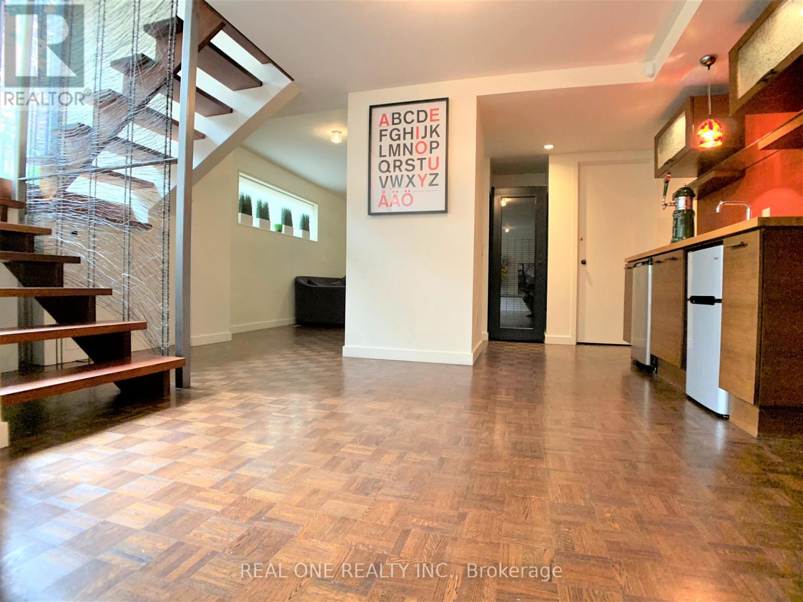 5 Dunlace Drive, Toronto, Ontario  M2L 2R8 - Photo 27 - C13240864