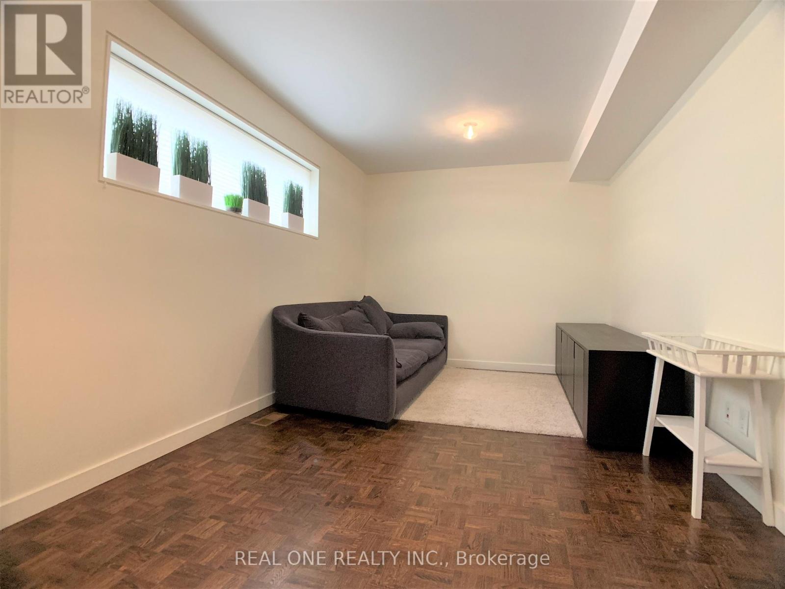 5 Dunlace Drive, Toronto, Ontario  M2L 2R8 - Photo 28 - C13240864
