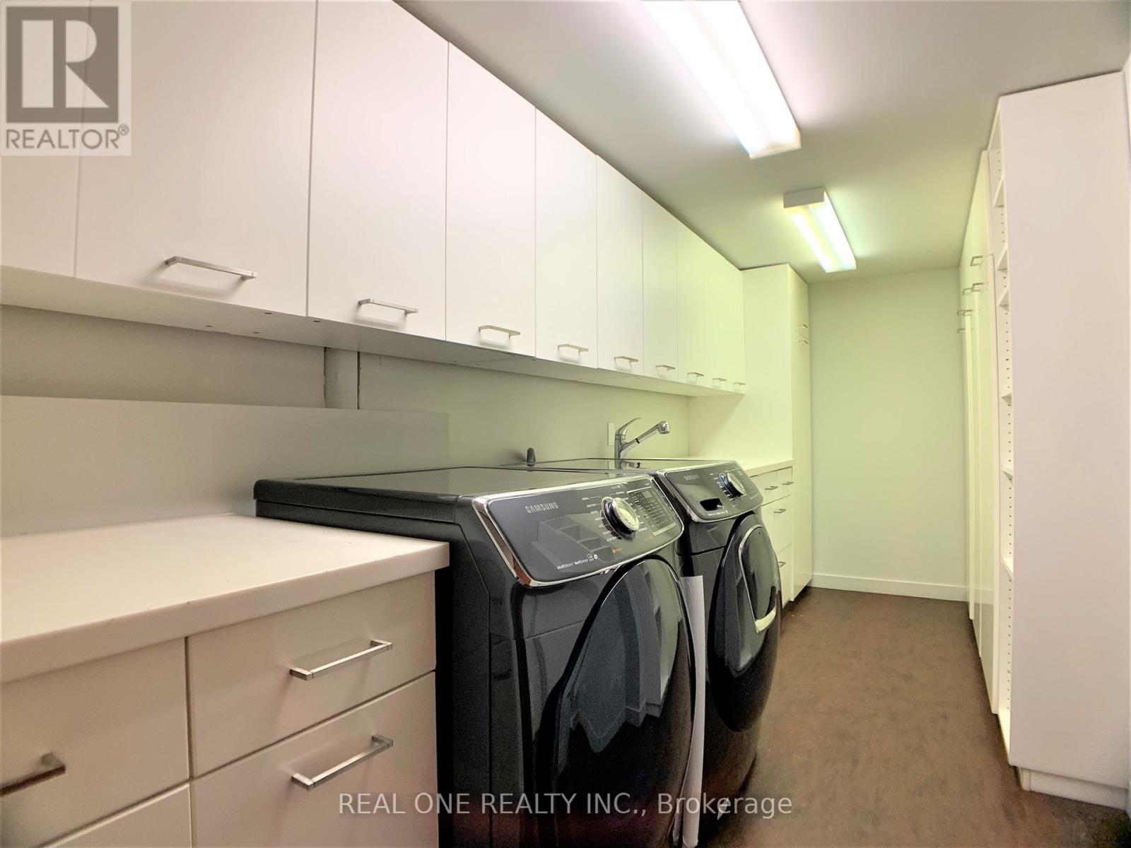 5 Dunlace Drive, Toronto, Ontario  M2L 2R8 - Photo 31 - C13240864