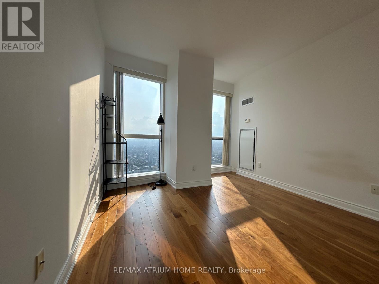 7010 - 388 Yonge Street, Toronto, Ontario  M5B 0A4 - Photo 11 - C13240880