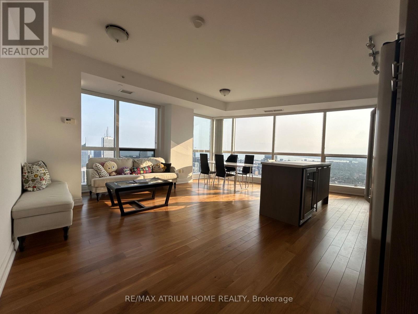 7010 - 388 Yonge Street, Toronto, Ontario  M5B 0A4 - Photo 4 - C13240880