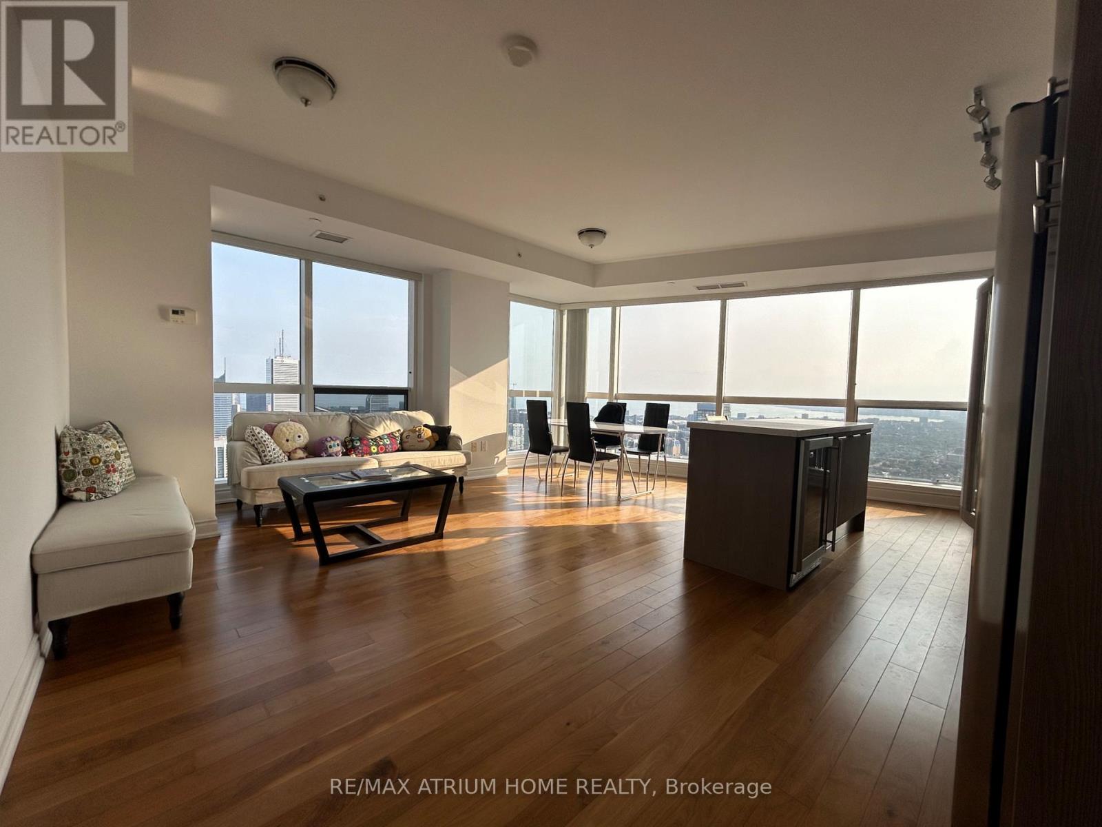 7010 - 388 Yonge Street, Toronto, Ontario  M5B 0A4 - Photo 5 - C13240880