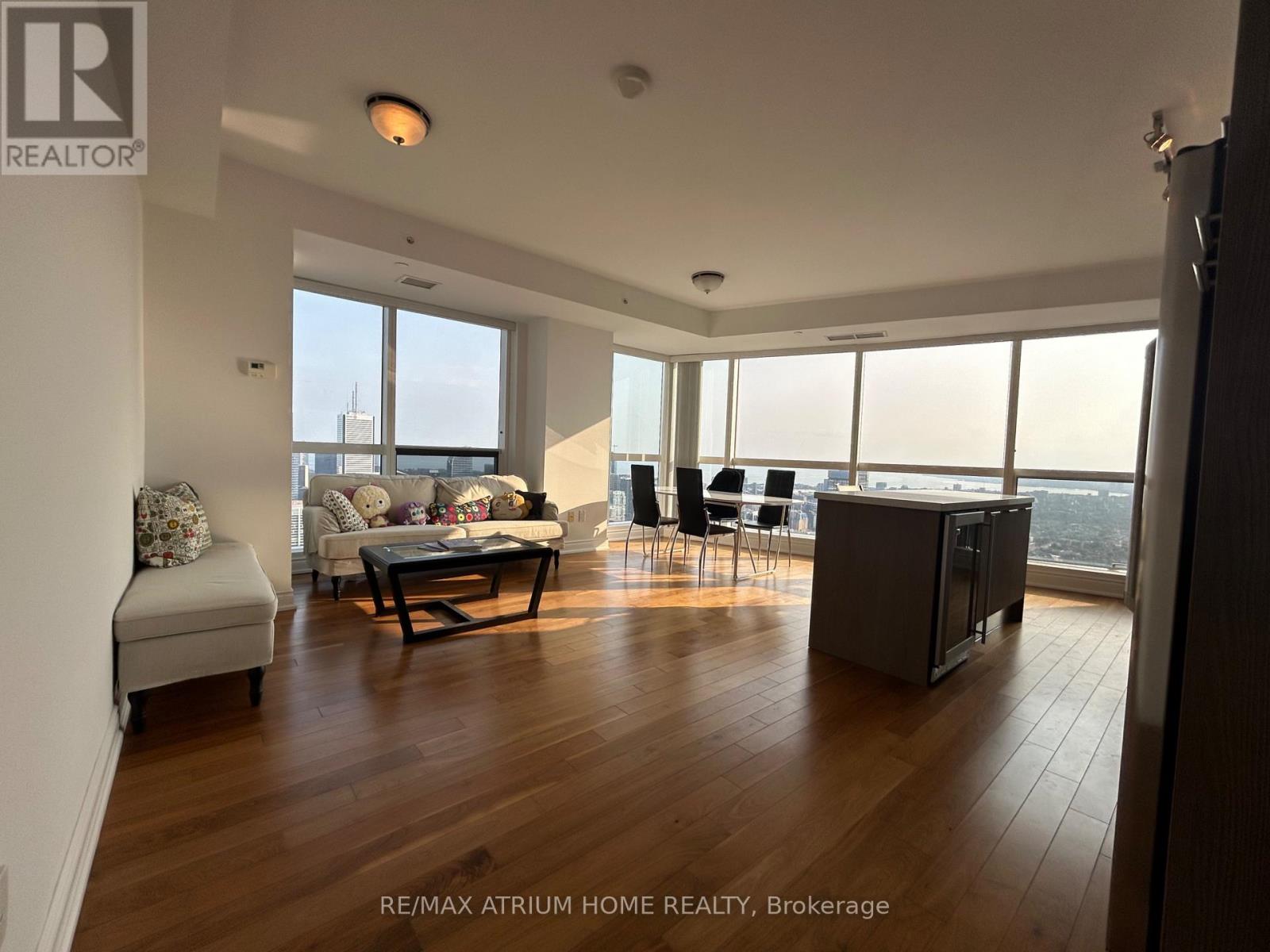 7010 - 388 Yonge Street, Toronto, Ontario  M5B 0A4 - Photo 6 - C13240880
