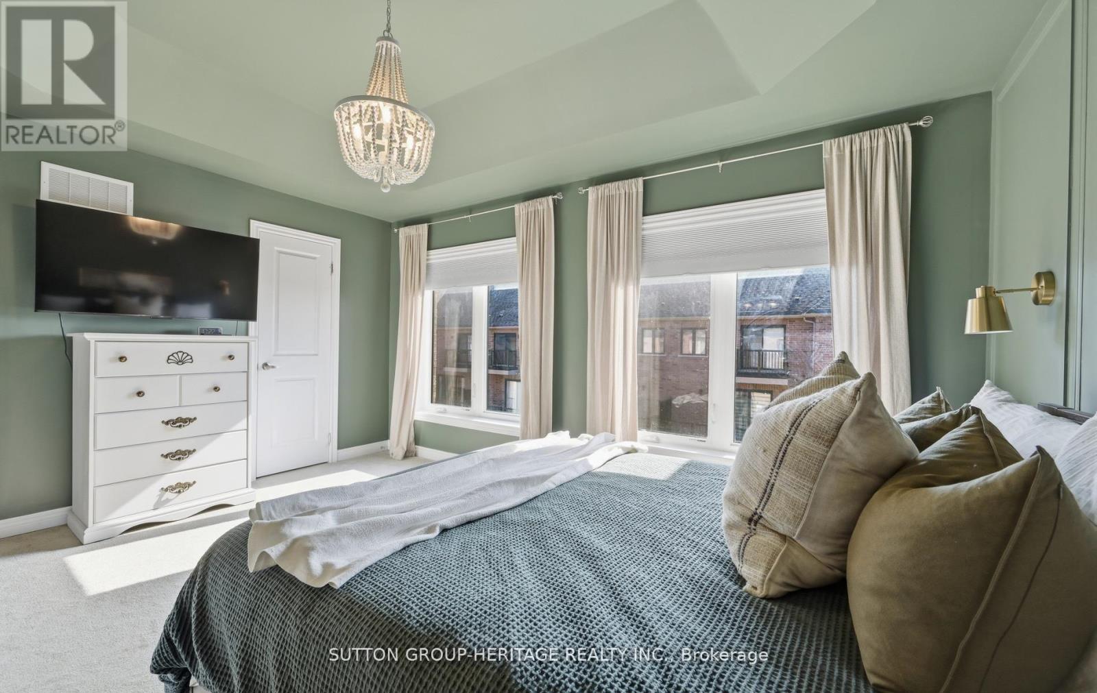 105 Dorian Drive, Whitby, Ontario  L1P 0C8 - Photo 18 - E13240470